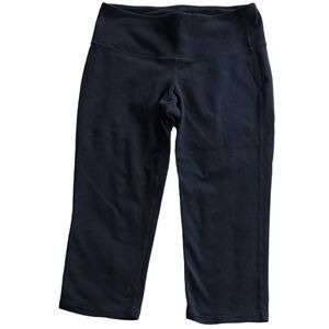 Athleta Chaturanga Knicker Yoga Legging Capri Crop